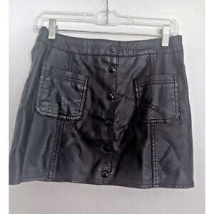 H&M Vegan Leather Black Mini Skirt Sz 8 Women's Faux Leather Snaps Pockets